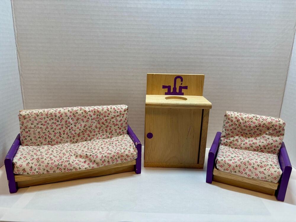 Wooden dollhouse furniture